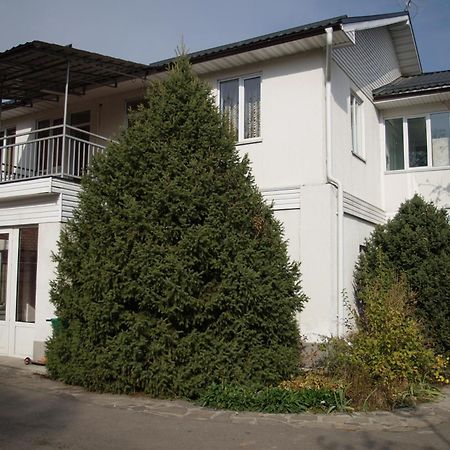 Guest House On Sadovaya Almaty Bagian luar foto